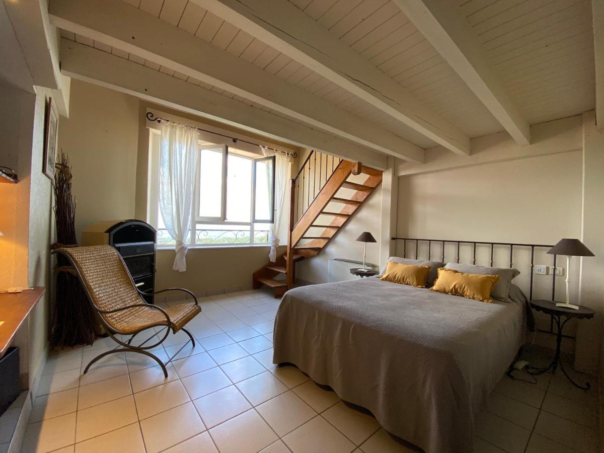 Sanilhac  Auberge De La Tour De Brison מראה חיצוני תמונה