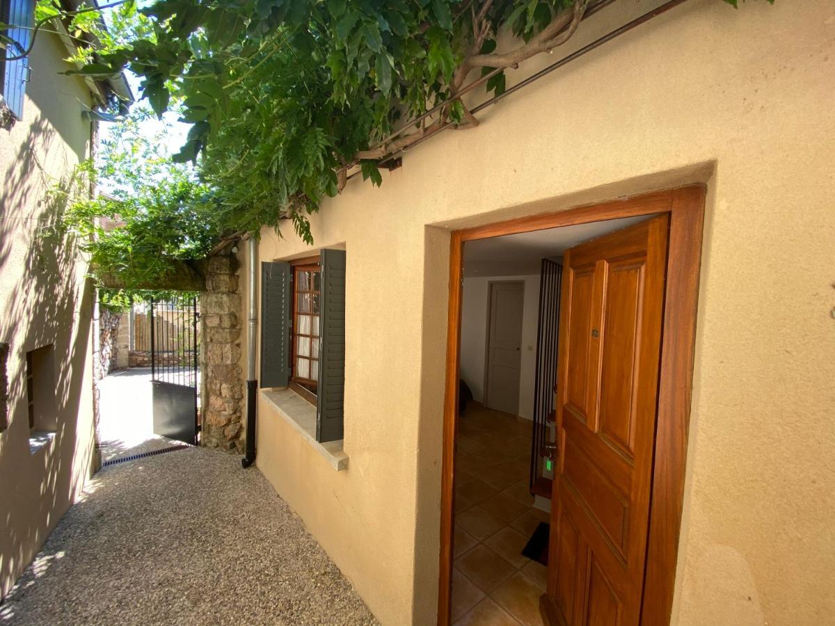 Sanilhac  Auberge De La Tour De Brison חדר תמונה