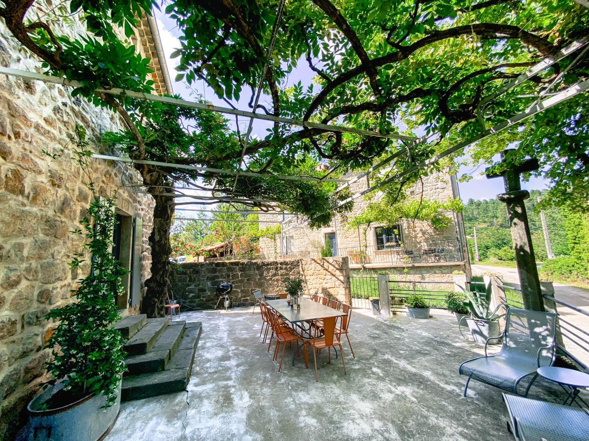 Sanilhac  Auberge De La Tour De Brison מראה חיצוני תמונה